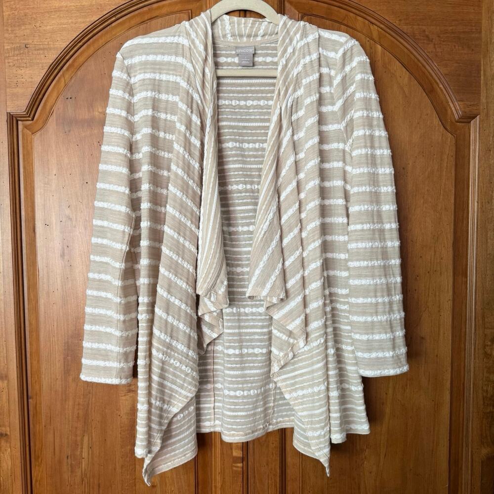 Chico’s textured waterfall draped cardigan long sleeve beige white size 1 M
